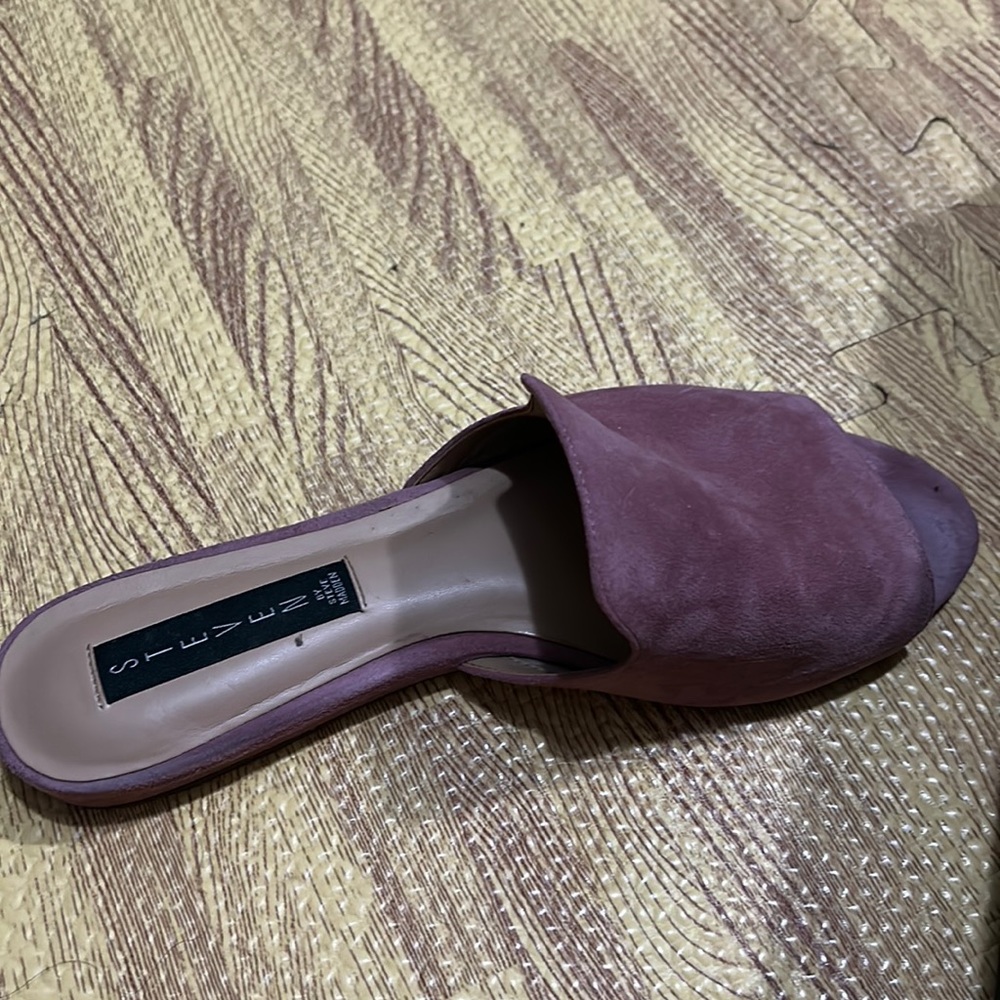 Steve Madden suede sandals